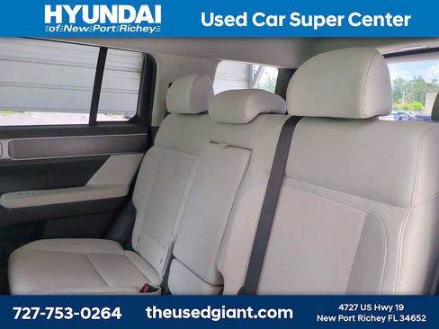 Used 2024 Hyundai Santa Fe SE FWD image 16