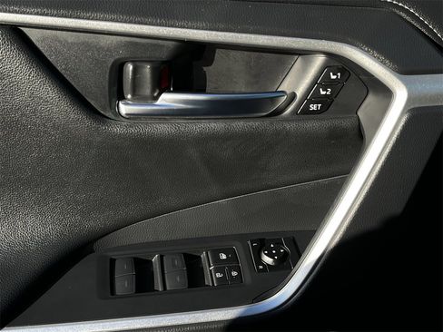 Used 2024 Toyota RAV4 Limited image 21