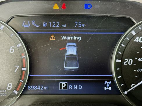 Used 2023 Nissan Titan SV w/ SV Convenience Package image 15