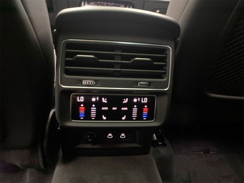 New 2026 Audi Q8 Premium Plus image 26