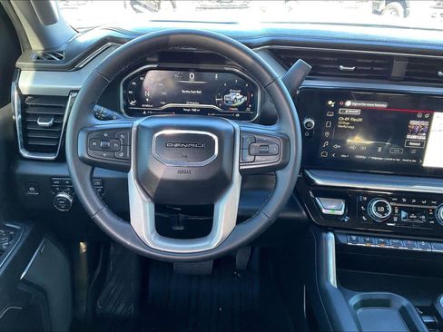 Used 2024 GMC Sierra 3500 Denali w/ Technology Package image 5
