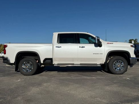 Used 2024 Chevrolet Silverado 2500 LTZ w/ LTZ Convenience Package image 5