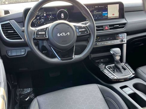 Certified 2026 Kia Seltos SX AWD/4WD image 3