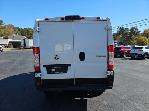 Used 2025 RAM ProMaster 2500 w/ Convenience Group image 4