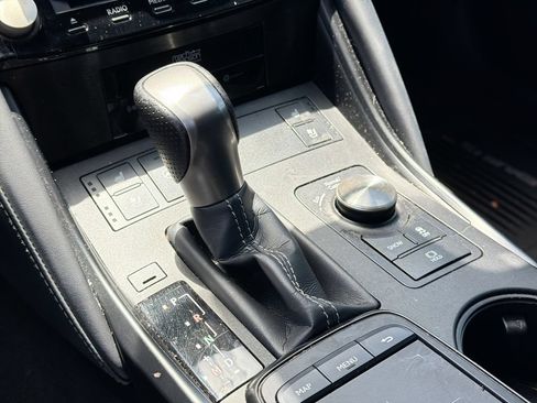 Used 2022 Lexus IS 350 F Sport w/ Dynamic Handling Package RWD image 20