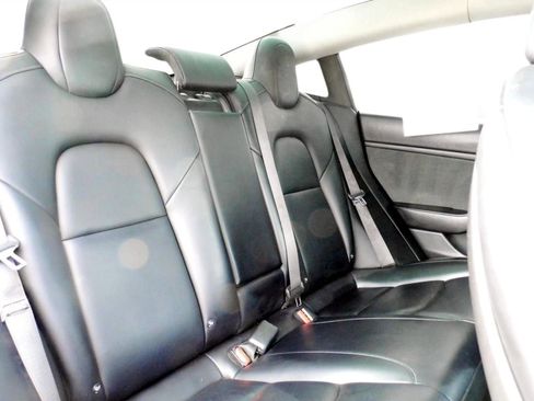 Used 2018 Tesla Model 3 Long Range image 25
