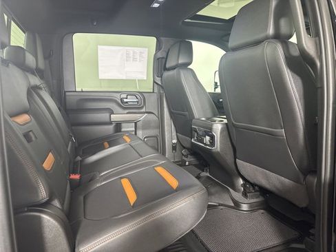 Used 2021 GMC Sierra 2500 AT4 w/ AT4 Premium Plus Package image 5