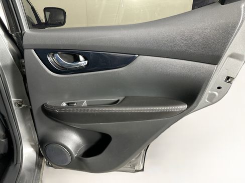 Used 2018 Nissan Rogue Sport SV image 27