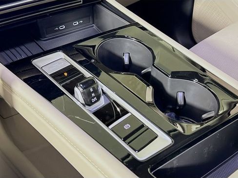 New 2026 Volkswagen Atlas SE image 10