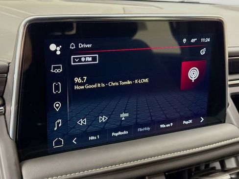 Used 2024 GMC Yukon XL SLT w/ SLT Luxury Package image 17