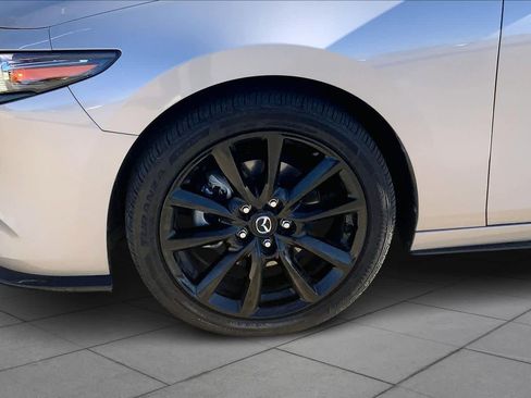 Used 2024 MAZDA MAZDA3 Hatchback w/Premium Plus Pkg image 10