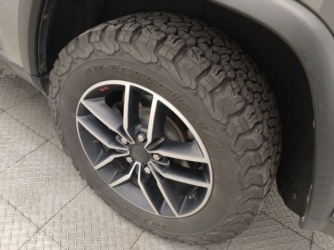 Used 2020 Jeep Grand Cherokee Trailhawk AWD/4WD image 31