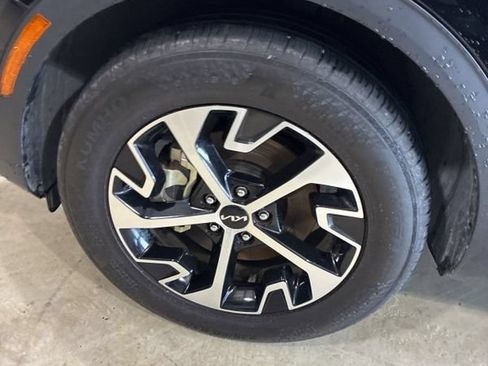 Used 2025 Kia Sportage EX w/ Premium Package AWD/4WD image 9