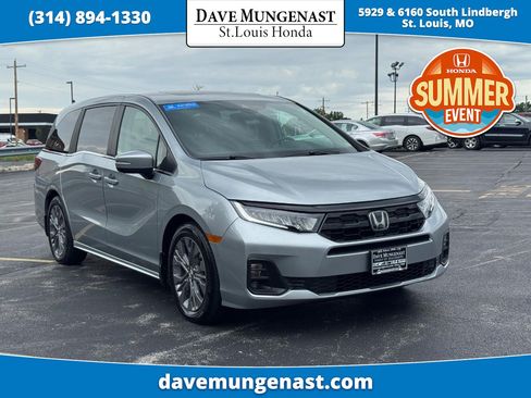 Certified 2026 Honda Odyssey Touring image 1