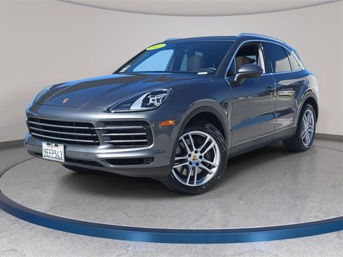 Used 2023 Porsche Cayenne image 1