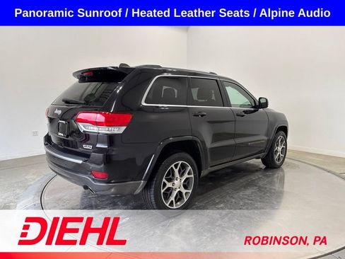 Used 2018 Jeep Grand Cherokee Limited AWD/4WD image 7