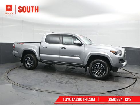 Used 2023 Toyota Tacoma TRD Sport image 1