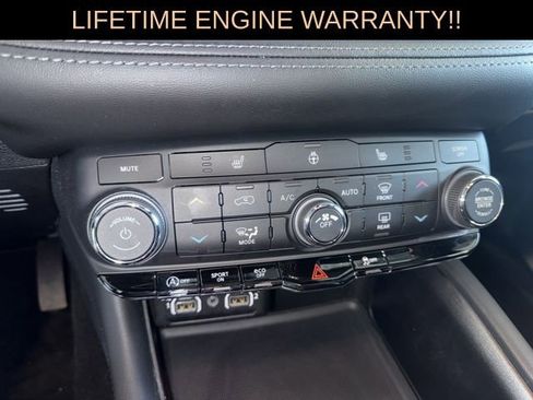 Used 2024 Dodge Durango SXT image 18