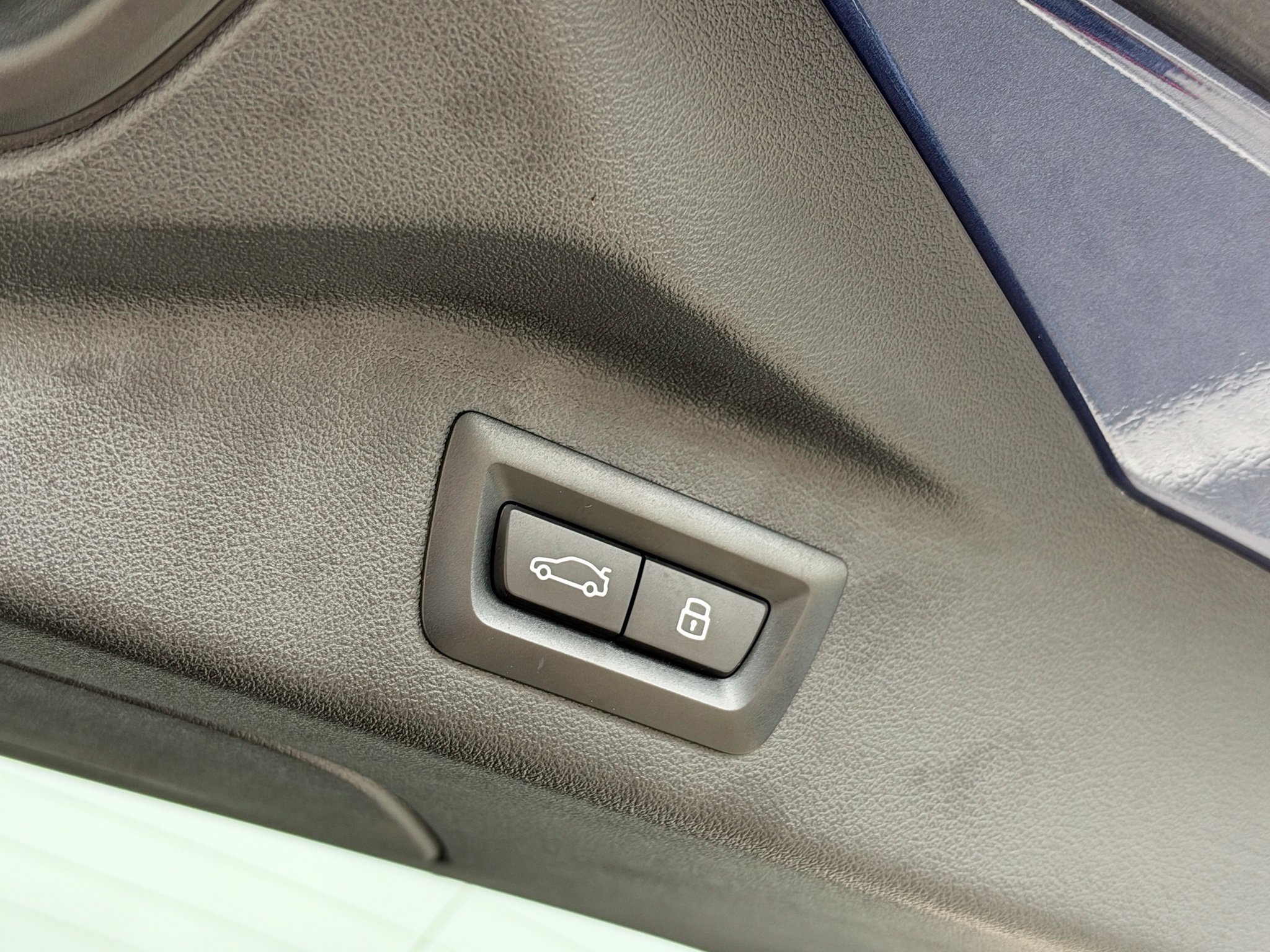 Used 2025 BMW ALPINA XB7 AWD/4WD image 27