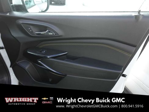 Used 2025 Chevrolet Trax LT w/ Driver Confidence Package image 25