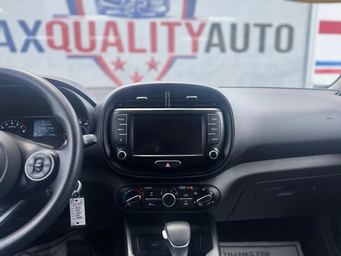 Used 2022 Kia Soul LX w/ Technology Package FWD image 50