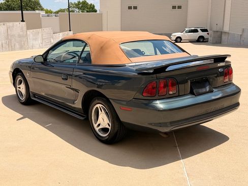 Used 1998 Ford Mustang Convertible RWD image 5