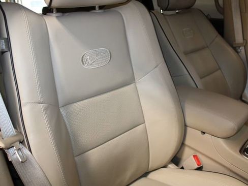 Used 2021 Jeep Grand Cherokee Overland image 34