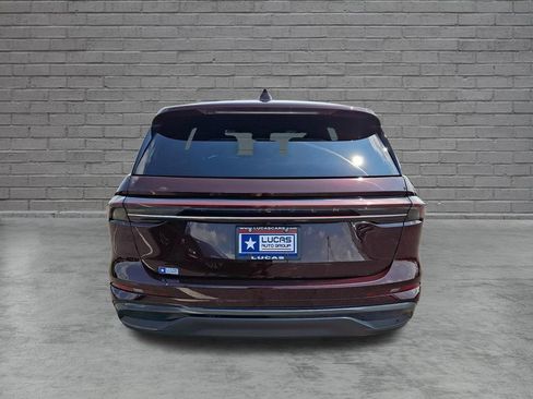 Used 2025 Lincoln Nautilus Premier w/ Equipment Group 102A AWD/4WD image 10