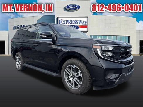 Used 2025 Ford Expedition Active AWD/4WD image 12