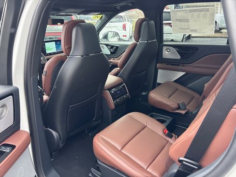 New 2026 Lincoln Aviator Reserve image 27