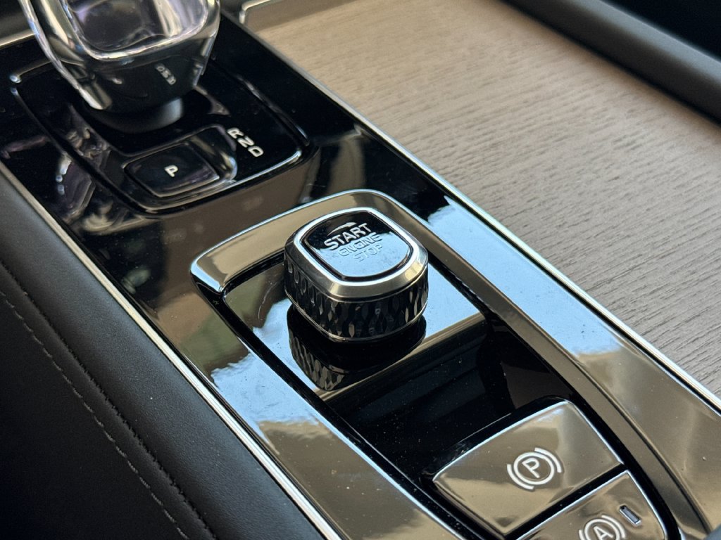 New 2026 Volvo XC90 T8 Plus AWD/4WD image 23