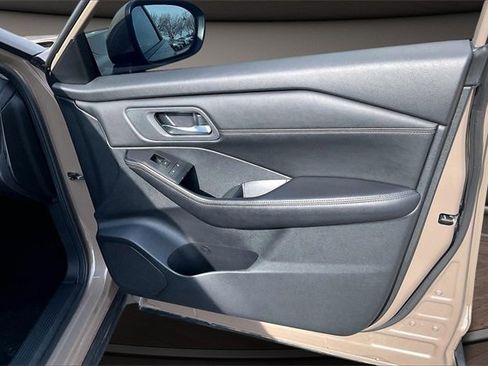 Certified 2024 Nissan Rogue SV w/ SV Premium Package image 22