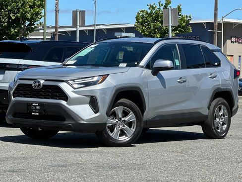 Used 2024 Toyota RAV4 XLE w/ Weather Package AWD/4WD image 33