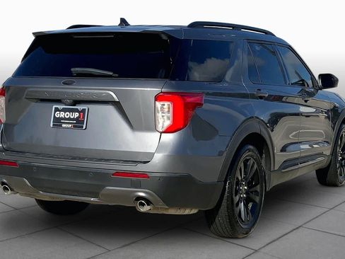 Used 2021 Ford Explorer XLT w/ Equipment Group 202A RWD image 12