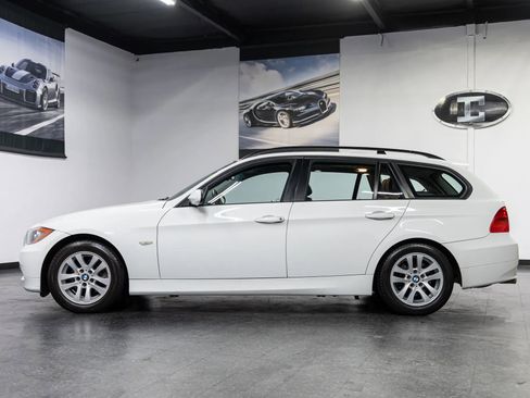 Used 2006 BMW 325xi Wagon image 17