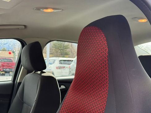 Used 2018 Ford Focus SE image 11