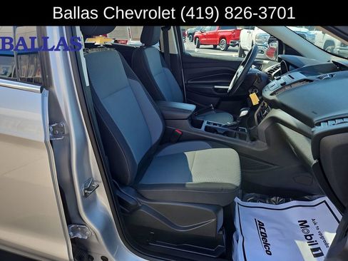 Used 2018 Ford Escape SE FWD image 28
