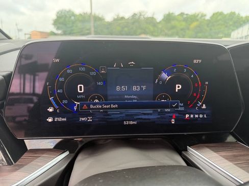 Used 2025 Chevrolet Tahoe Z71 w/ Comfort Package AWD/4WD image 33