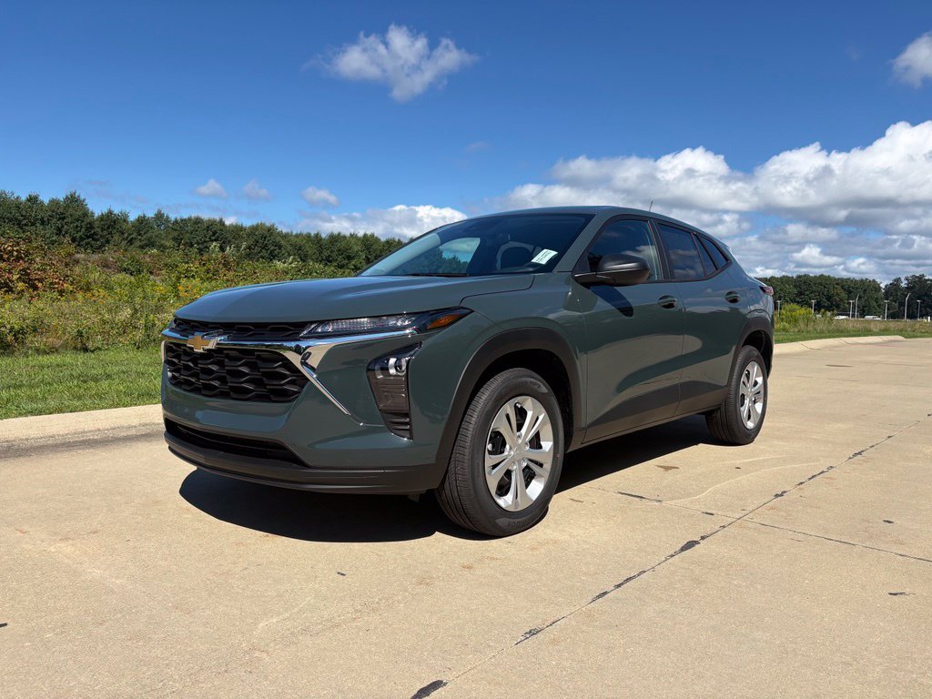 New 2026 Chevrolet Trax LS w/ Driver Confidence Package FWD image 1