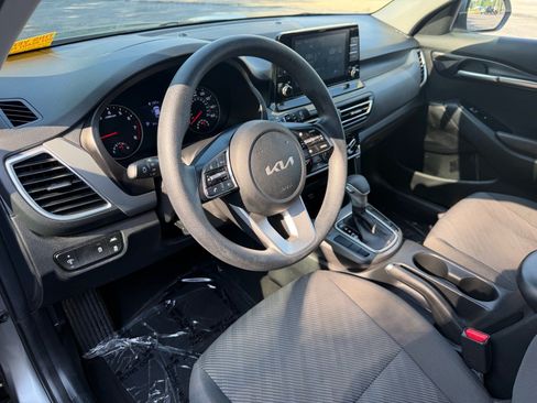 Used 2023 Kia Seltos LX AWD/4WD image 27