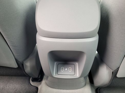 New 2025 Hyundai Elantra SEL image 14