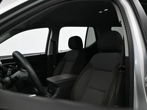 Used 2020 Chevrolet Traverse LS FWD image 10