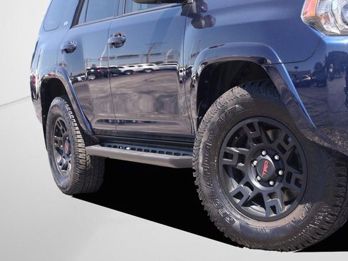 Used 2022 Toyota 4Runner SR5 Premium w/ Moonroof Package AWD/4WD image 3