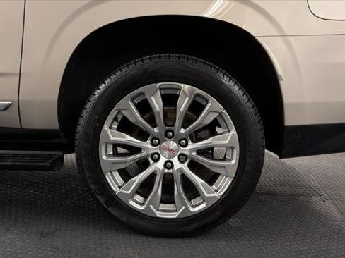 Used 2022 GMC Yukon XL Denali AWD/4WD image 40