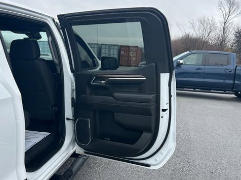 Certified 2024 Chevrolet Silverado 1500 LT Trail Boss w/ Convenience Package II image 36