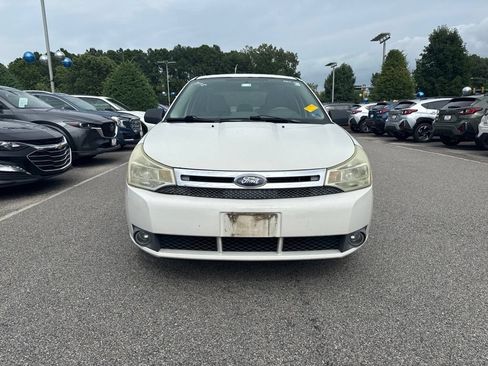Used 2010 Ford Focus SE FWD image 6