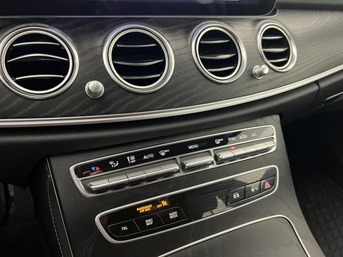 Used 2022 Mercedes-Benz E 450 E 450 image 32