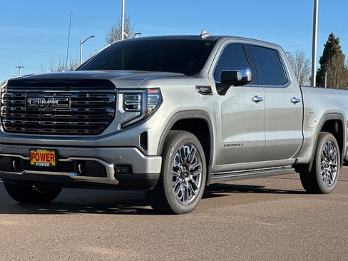 Used 2025 GMC Sierra 1500 Denali Ultimate image 8