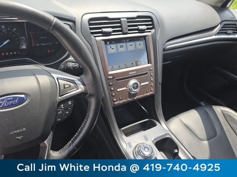 Used 2017 Ford Fusion Energi Titanium FWD image 27