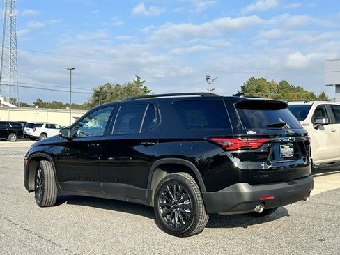 Used 2023 Chevrolet Traverse RS image 28